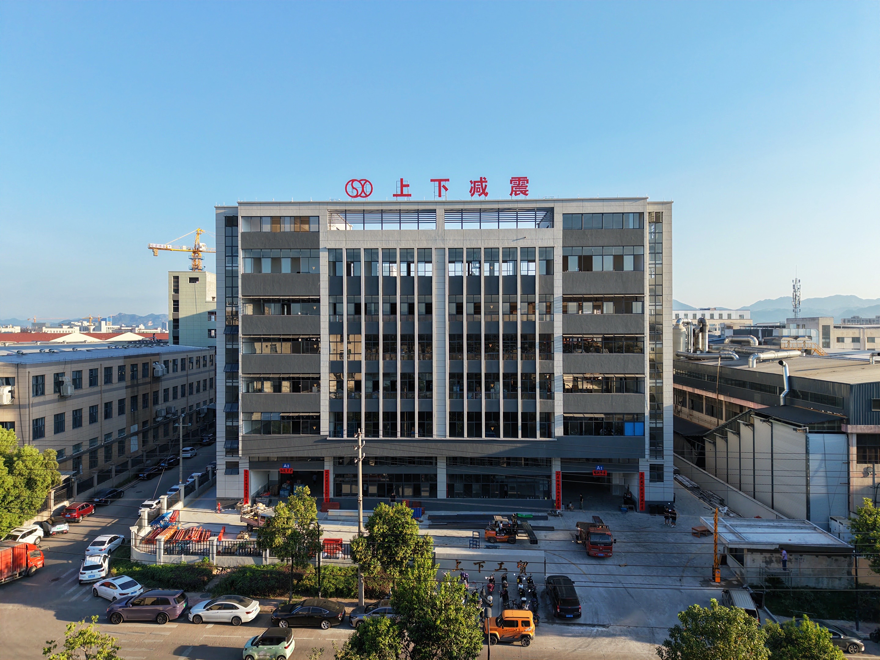 کیا چینی برانڈز ویزا فری پالیسی کے تحت ایک اور چھلانگ لگائیں گے؟ مشرقی یورپی مارکیٹ کو ضبط کرنے کے لئے ہماری کمپنی بنیادی مصنوعات کو موٹوسپرنگ 2026 میں لے جاتی ہے